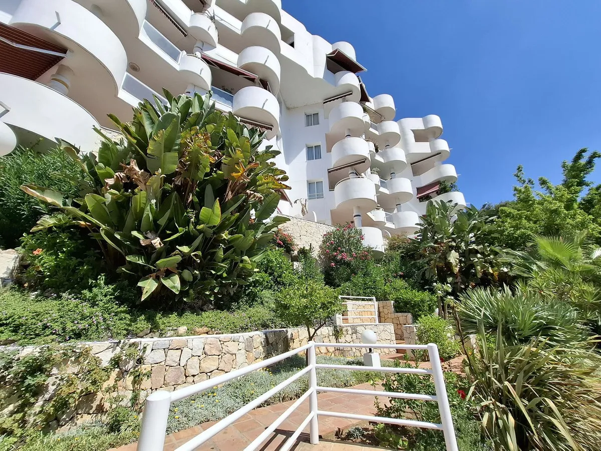 6d270600-1837-4da6-b2a0-284dd5770e33