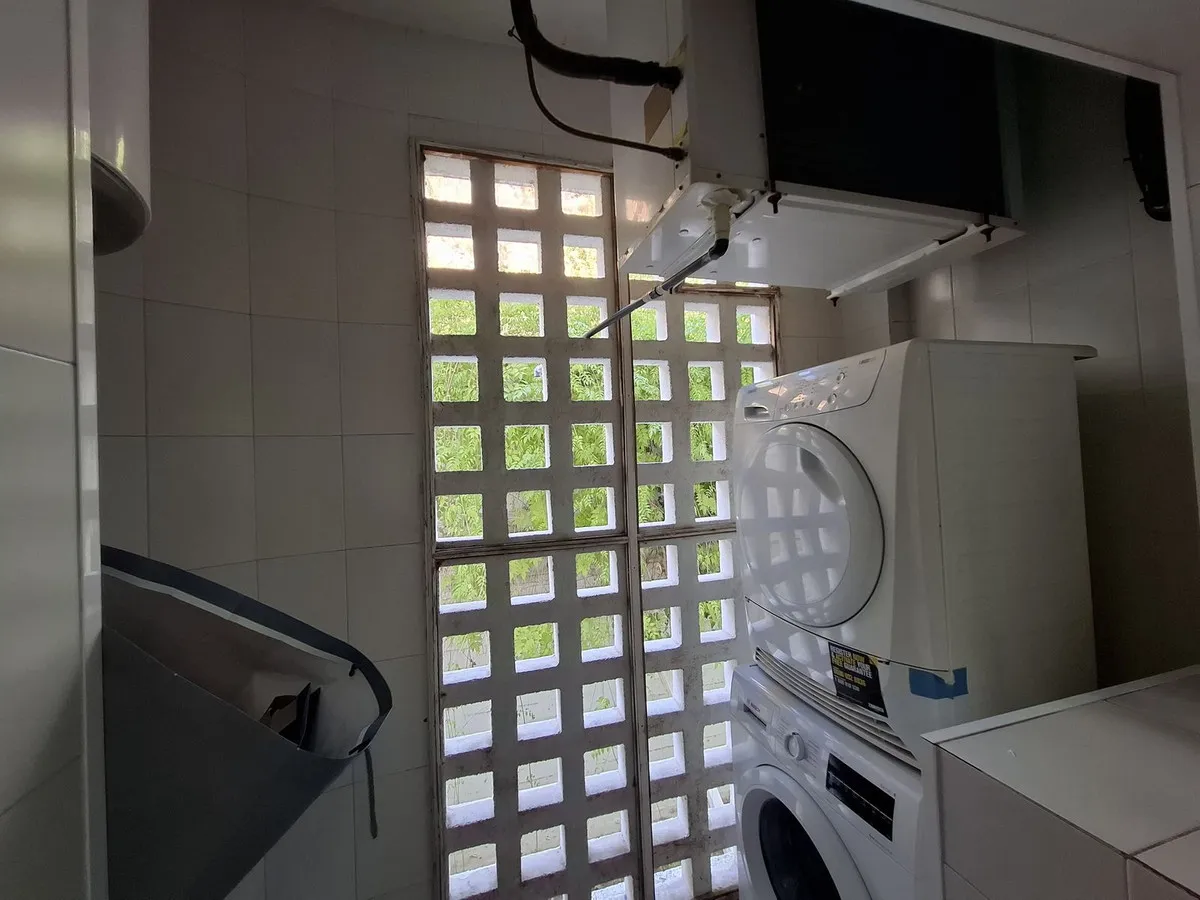 c9dadc05-5c41-4bd0-8e78-f41256460fb8