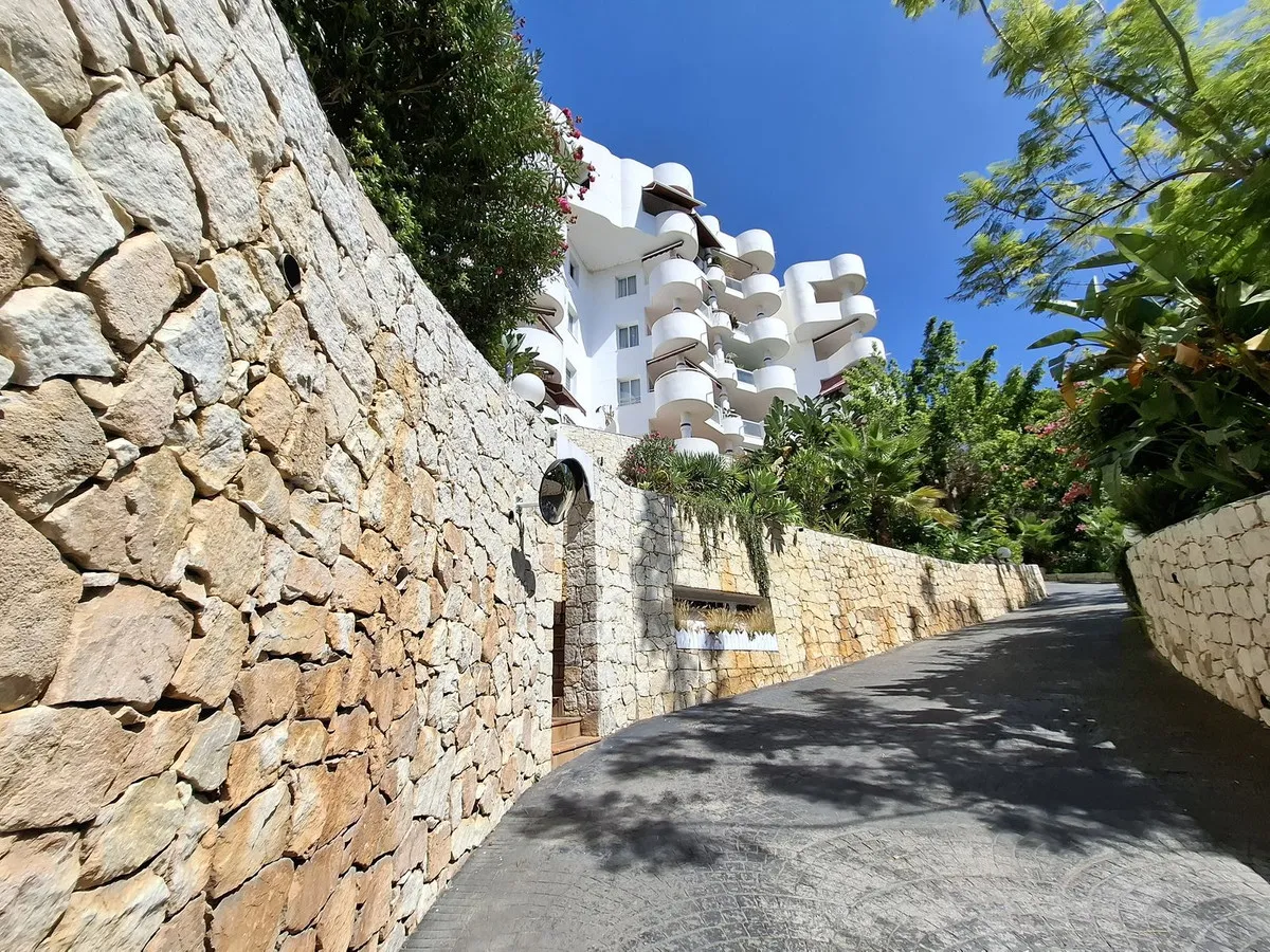 faf972e6-c6db-40d3-b001-e30011c82498