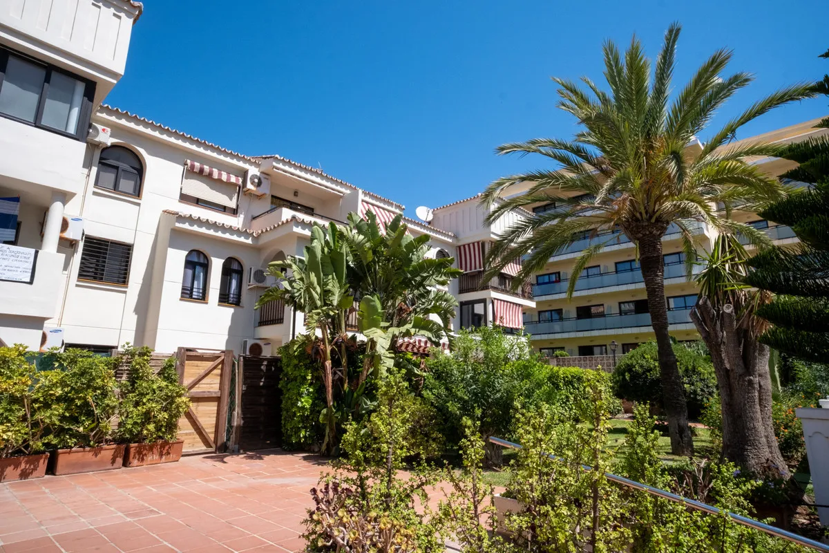 8e0d2866-6ac4-44d4-81ba-ca171cba2d79