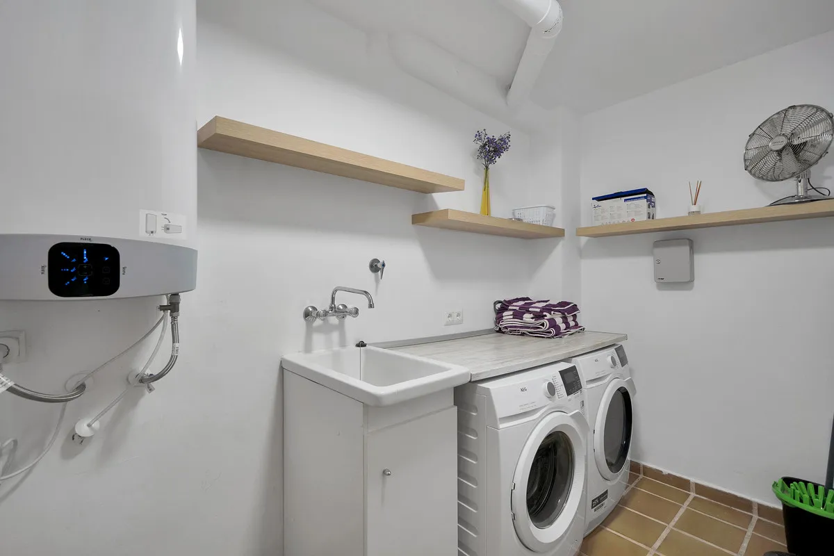 2cd83b88-1568-4b49-b2cc-a49cee796d6e