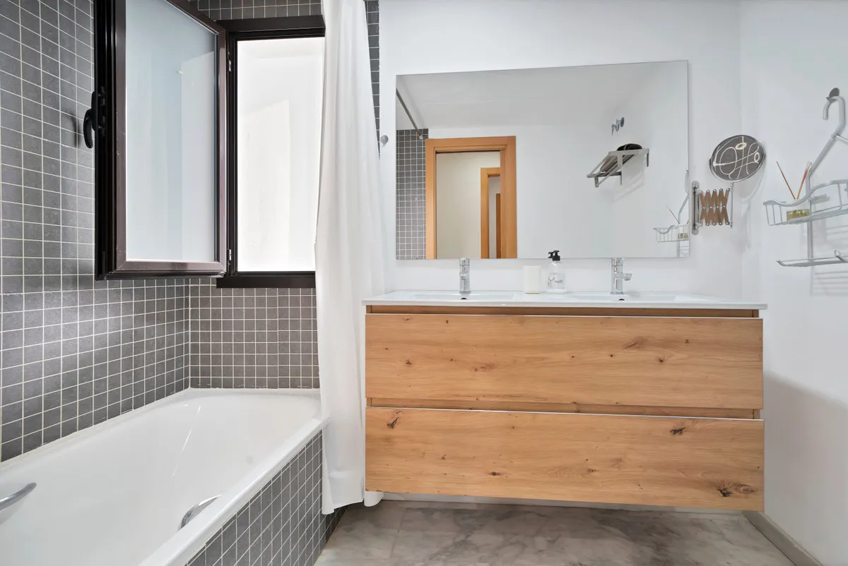 75549ad4-b8a7-4563-ab63-dfb36879e2c9