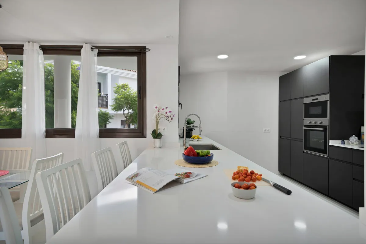 807445f7-3f47-45df-93e4-a989d0ce75a9