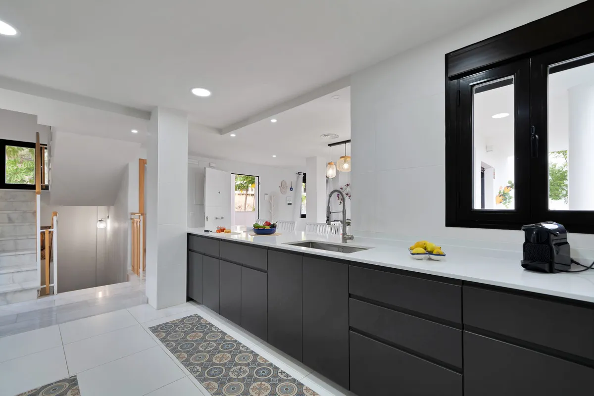 bbc415f4-a557-45cb-9f83-4550cda8a22a