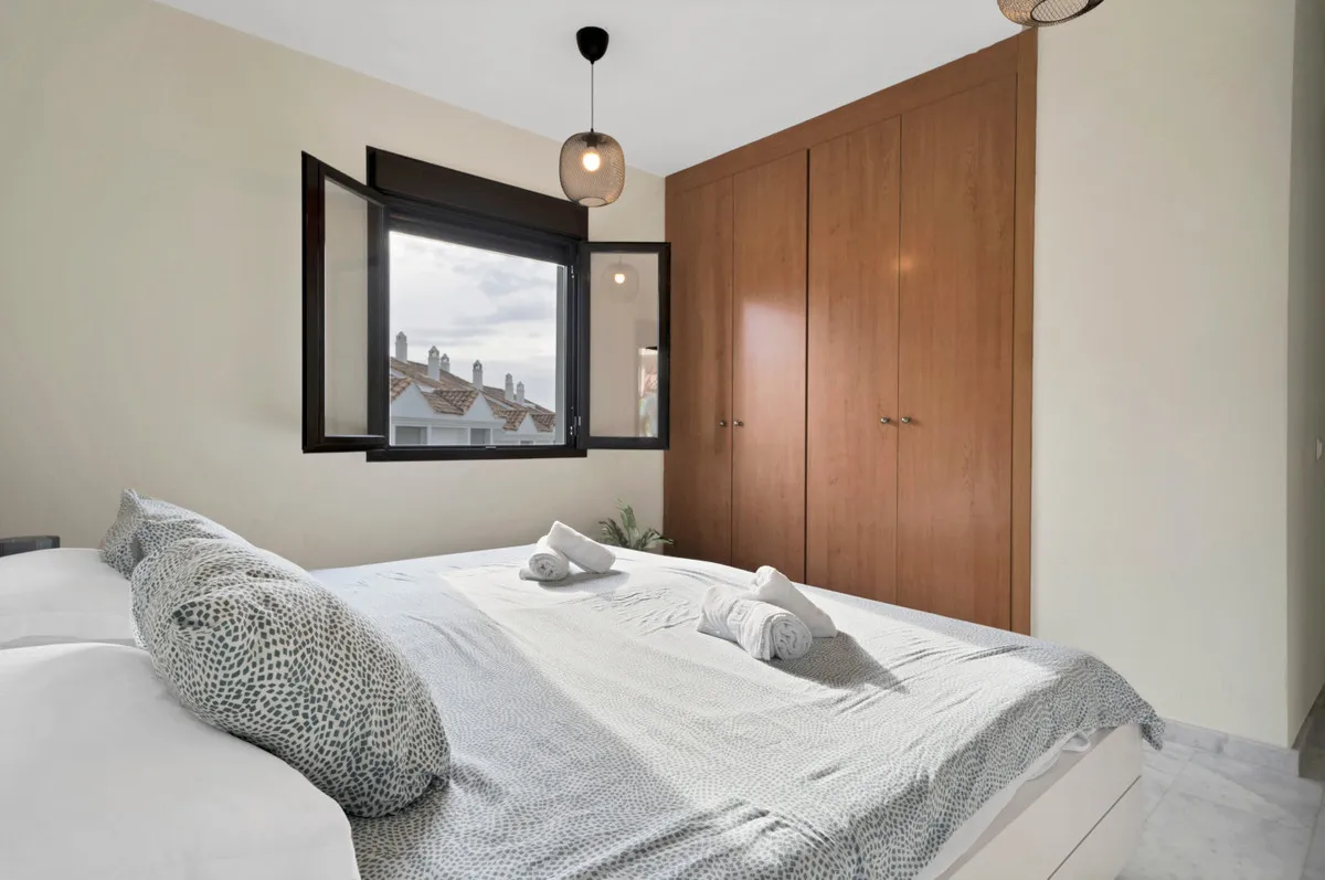 c695e01f-b776-4b44-bb4c-b8de26eee093