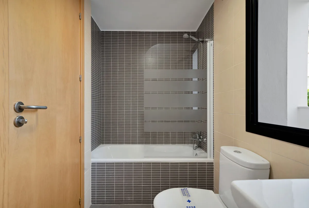 cc1f2960-feba-43ca-abed-091ffaf9522c