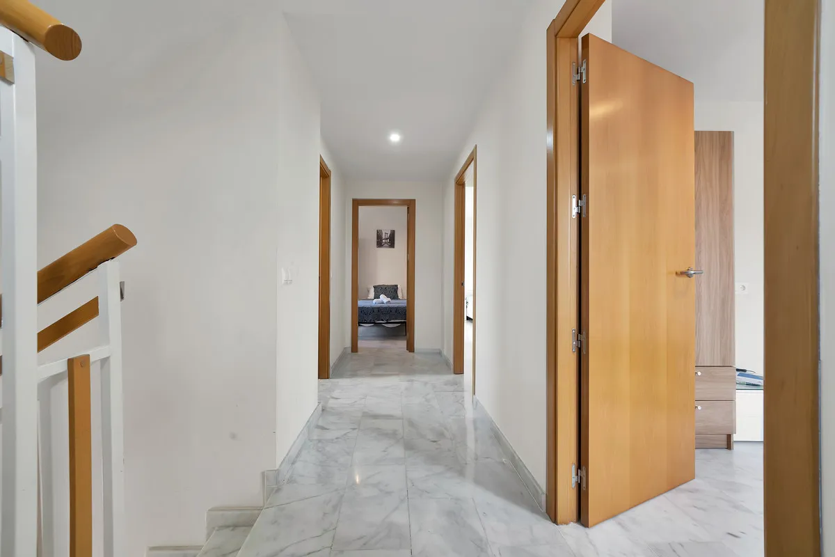 d46cbd34-bd16-4928-bd5c-79922d5a79b5