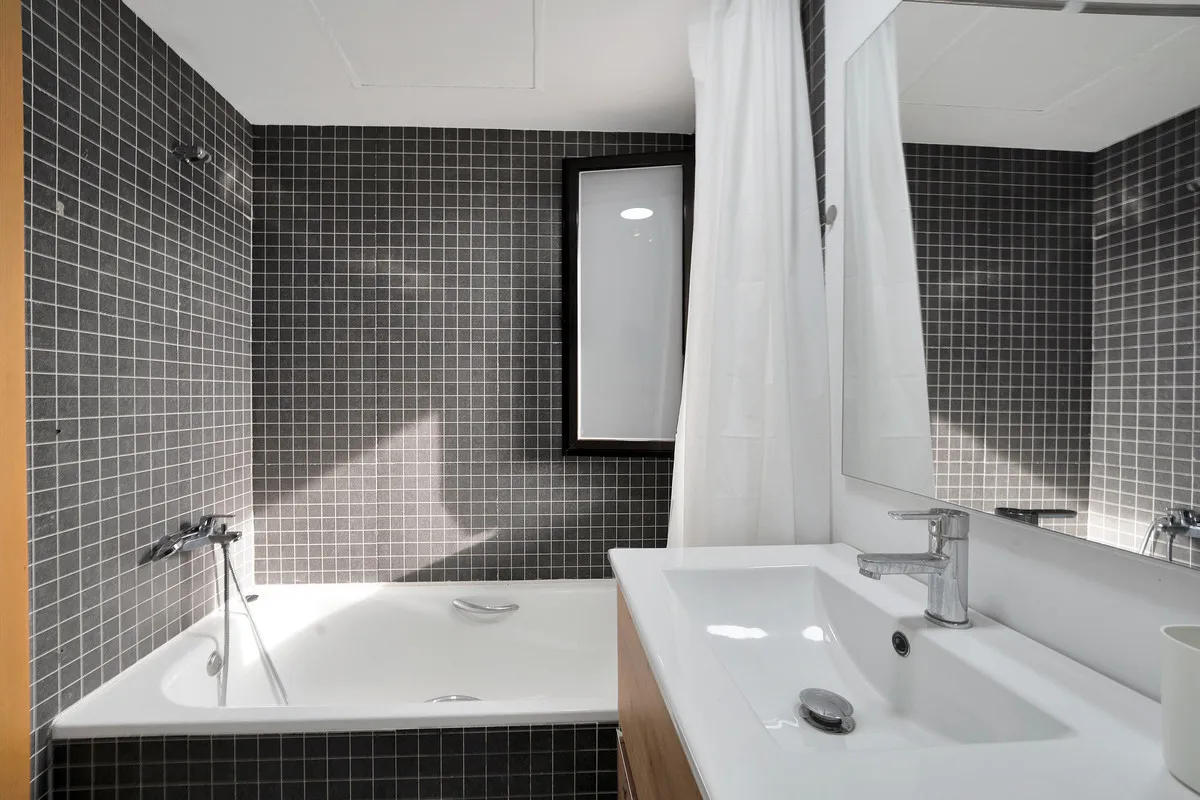 f2be9889-afe3-41c3-b11b-dec44431c90f