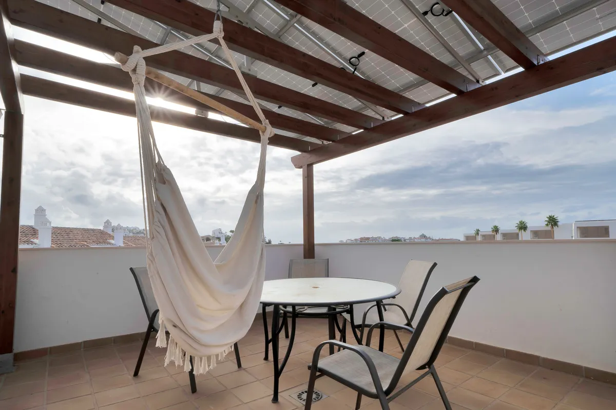 fb8615b9-ebd9-4d92-a9b0-066da17a813e