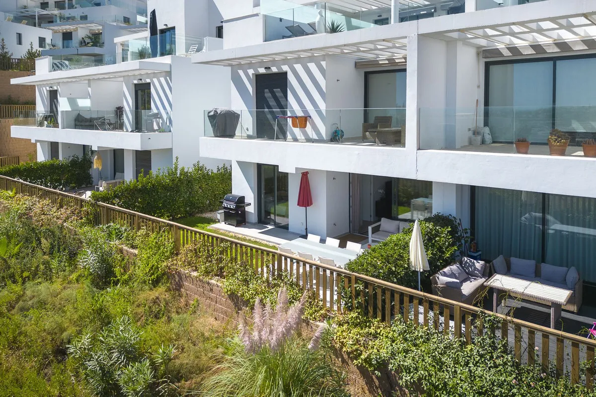 41c0ab63-e301-45d6-8464-7cac68ef1987