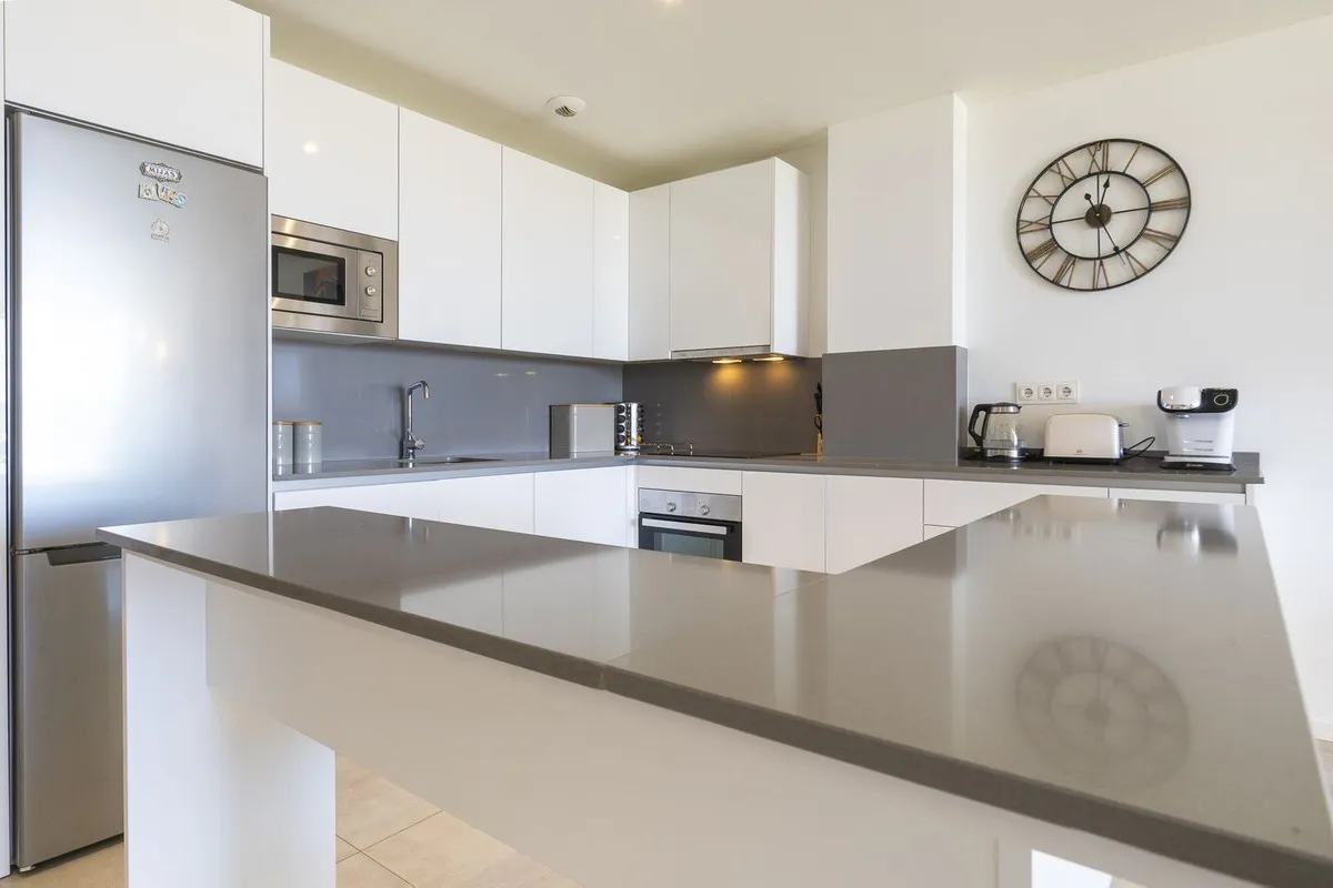 844cb9ed-dcc5-4b89-8ad6-8ccba9b15023