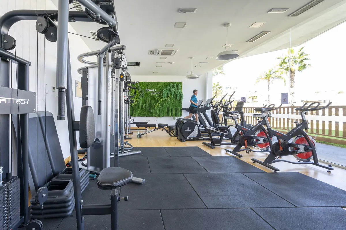 8e84db6c-43cf-449d-b9b4-60c8ec78a87a