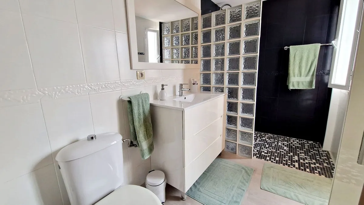 e648ffb8-8d80-414f-a766-9897d9398ba3