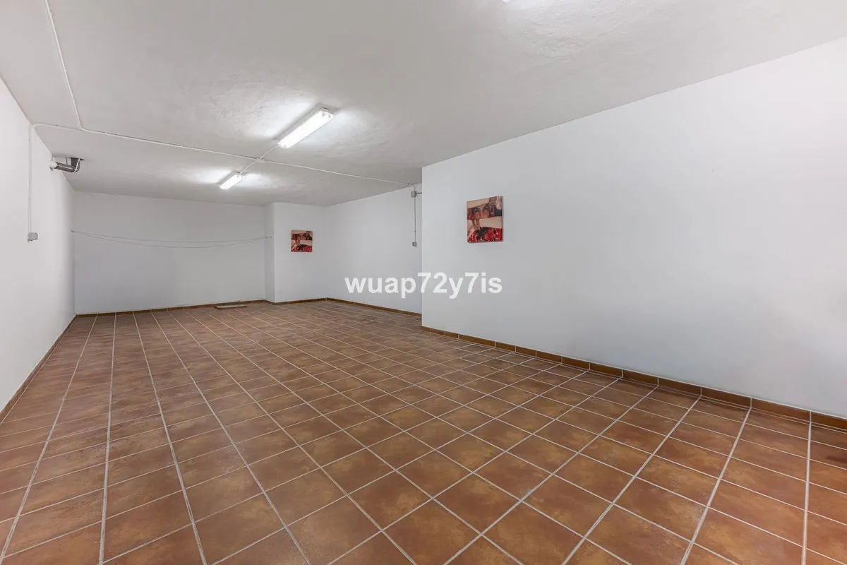 1d55e99d-734c-4a59-8ac2-21ad75f0c3e1