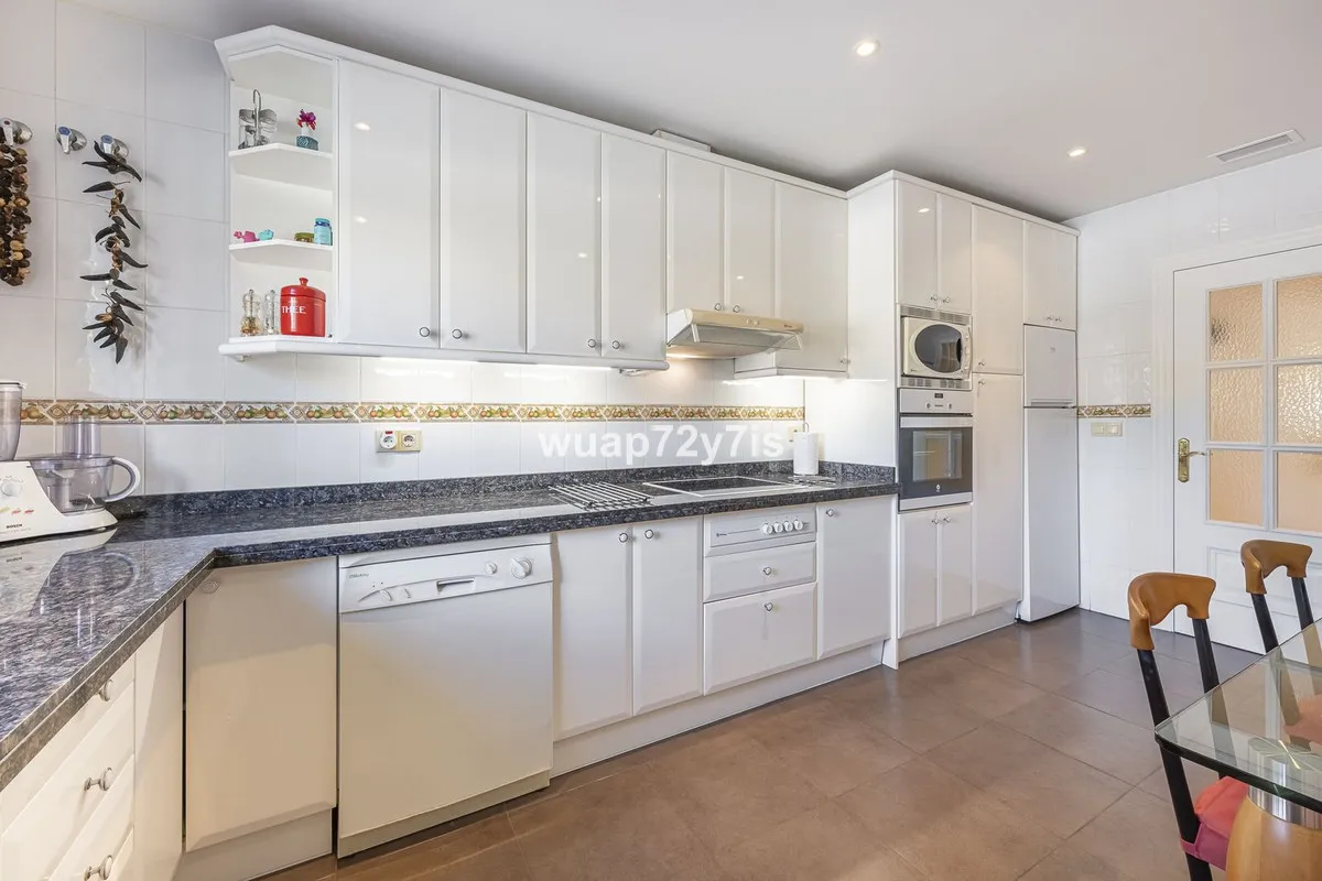 ecdc31fd-1d62-4732-b63a-ff9ab1ef8451