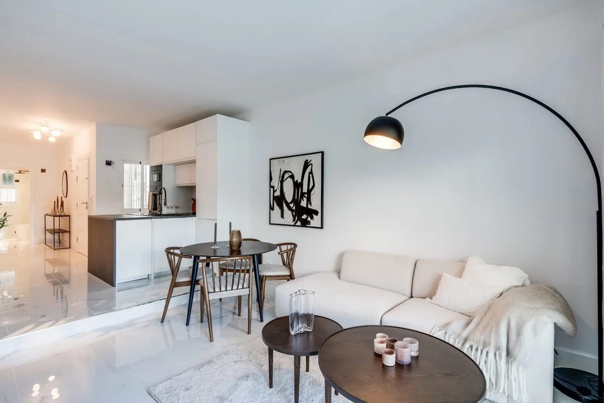 7fb6f86f-9051-4716-88da-33cf57181eca