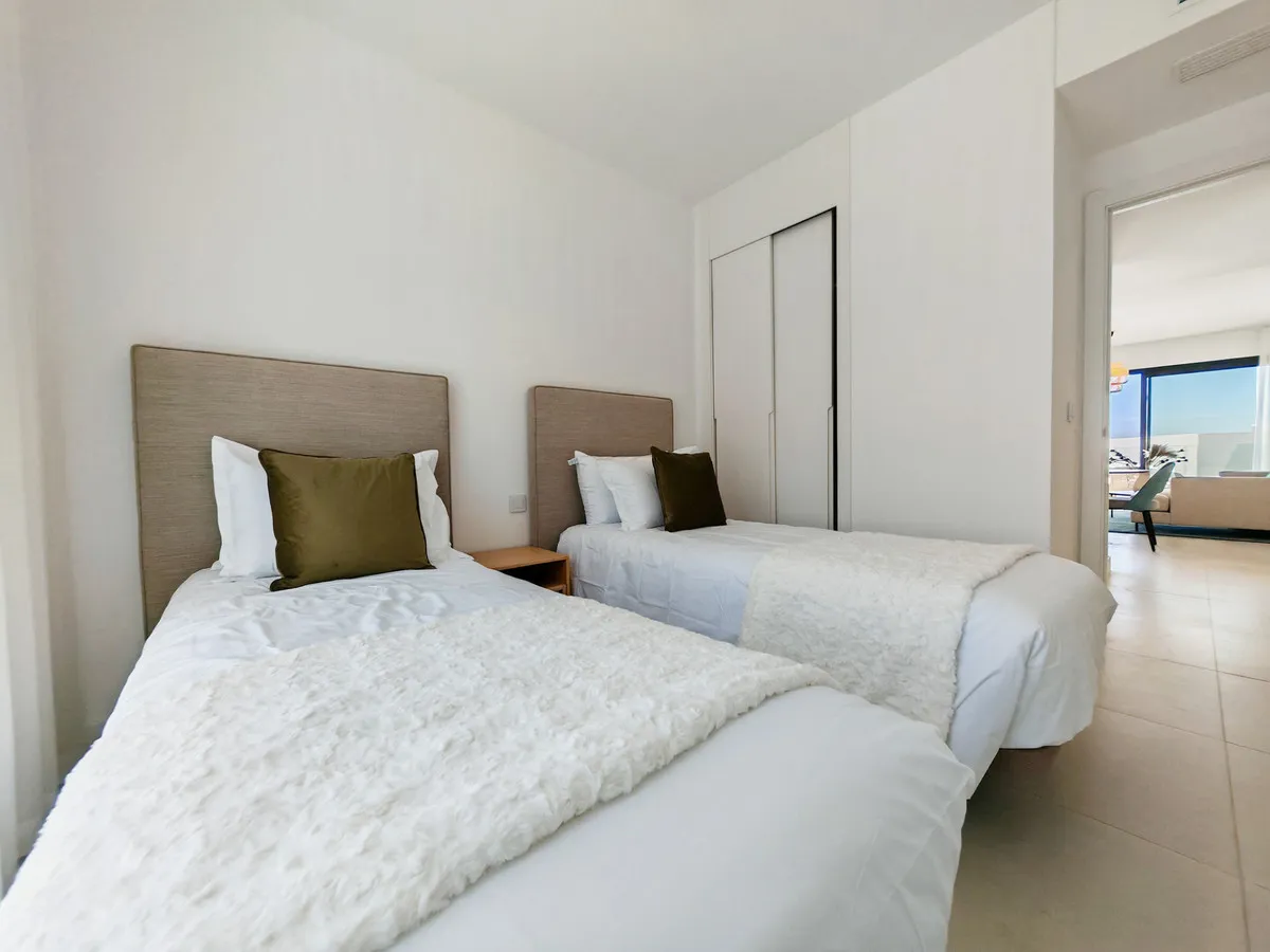 2f390d93-a8a5-488d-b15f-a58ef15d7e58