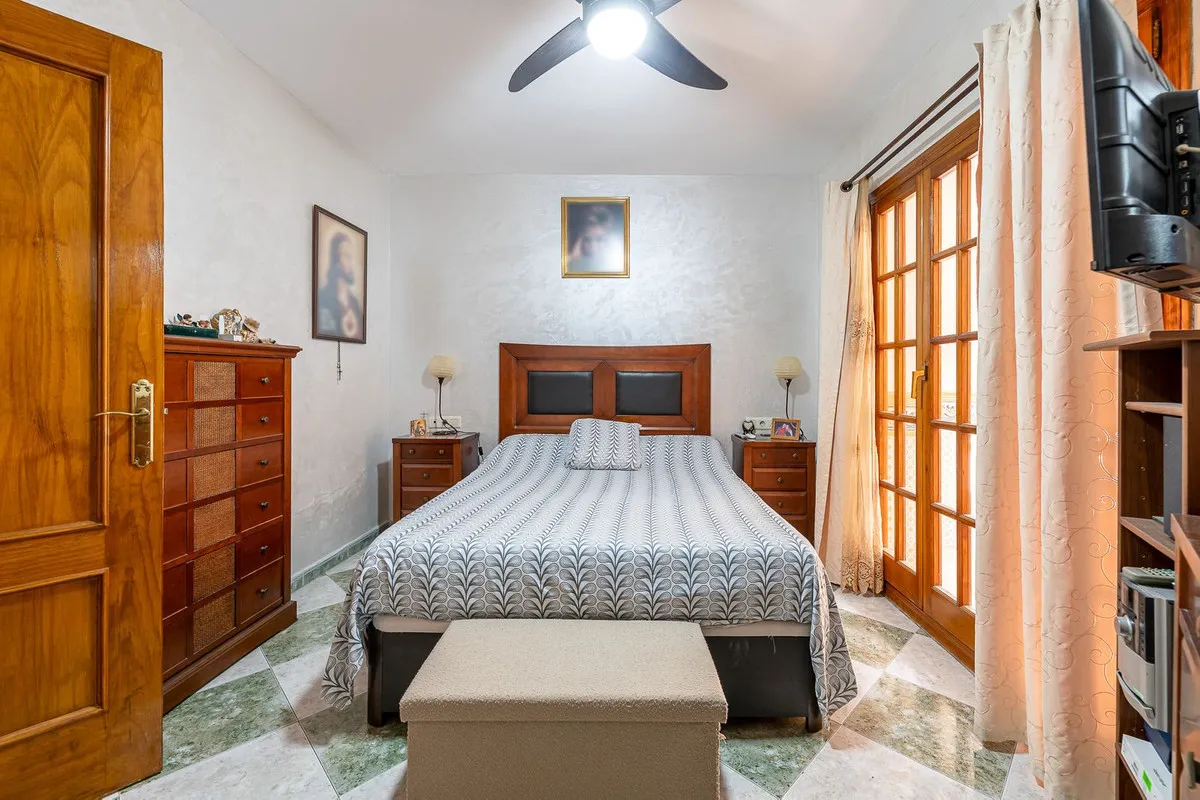 274bfdad-befb-4948-9f63-78b989438fef