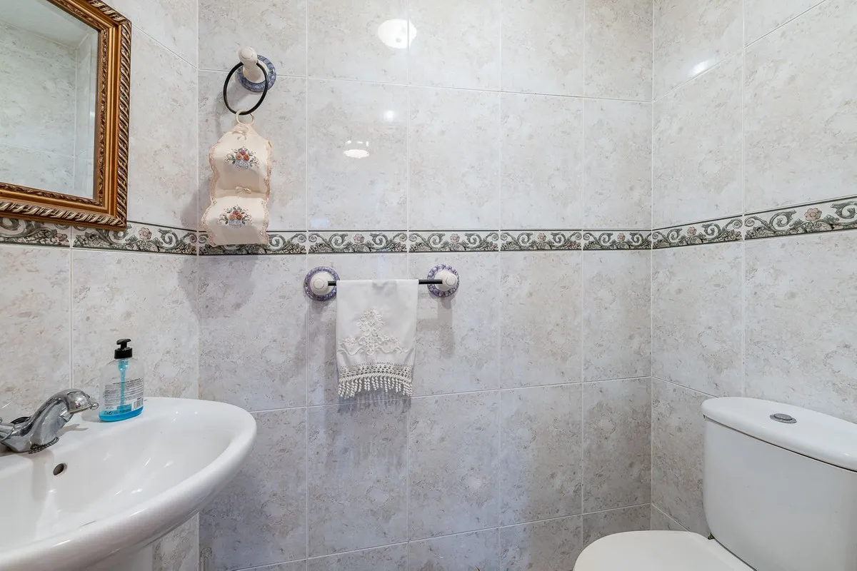 58eced5f-c2a4-412d-9391-504b094adf93