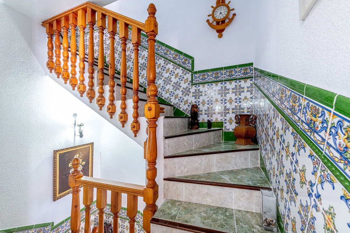 da9bfdab-4f24-46ec-9d52-b657d1ae4f4a