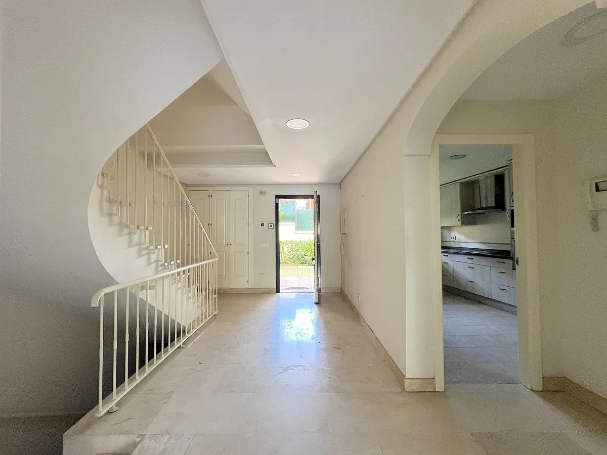 244319e9-a181-4bb8-a04e-f80b50e91a58