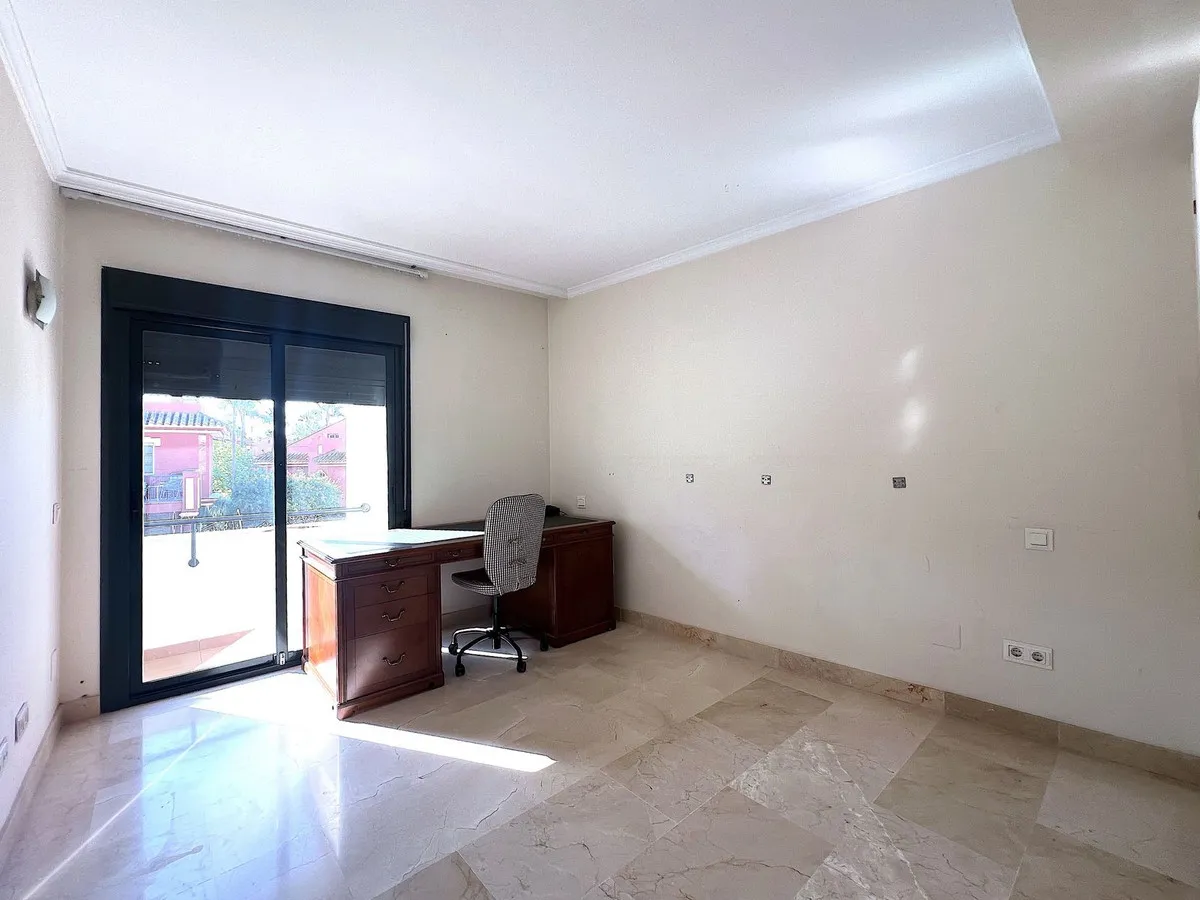 2ab1a27a-2e16-4dc1-a08f-ea563a4d5105