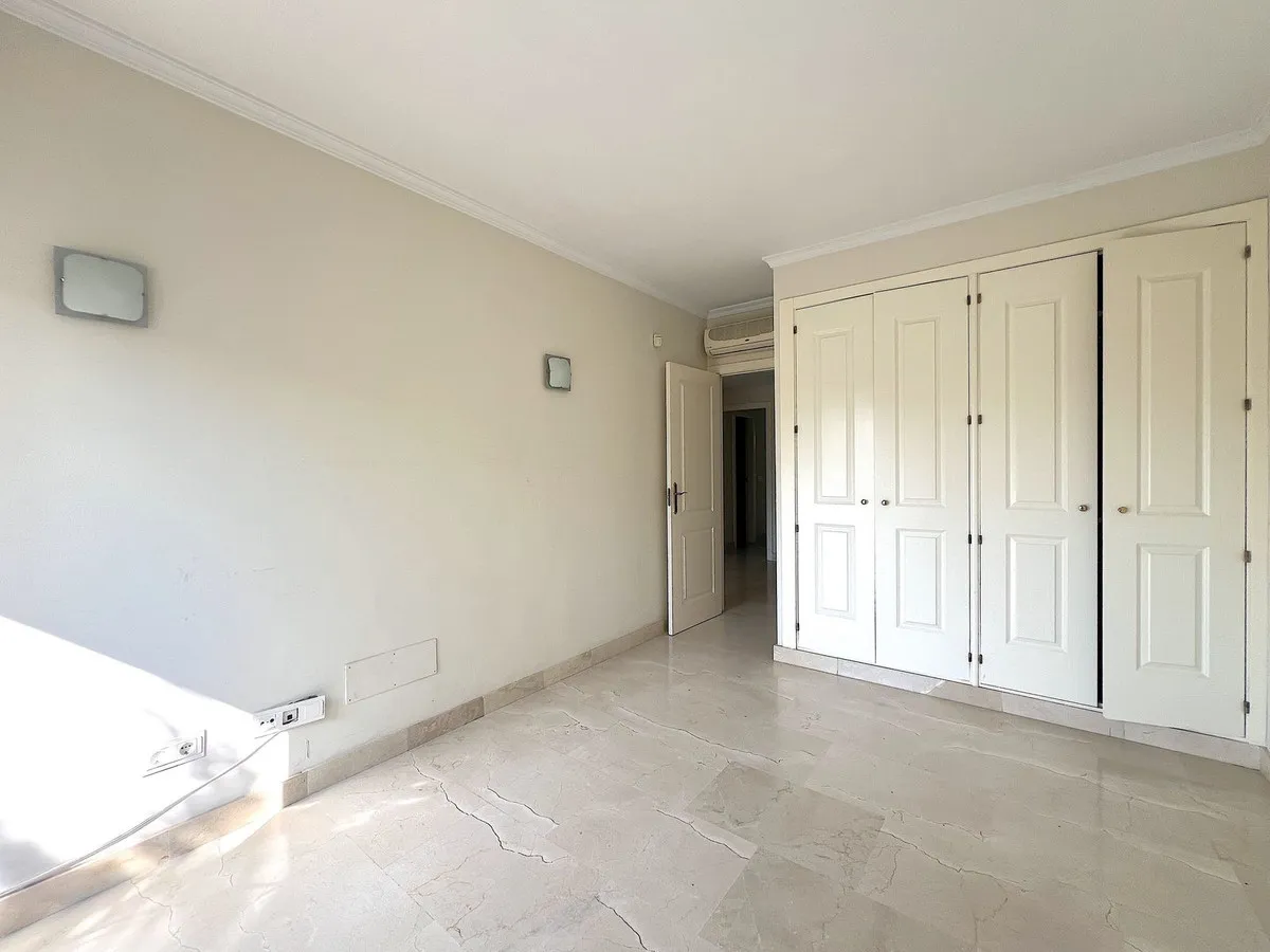 9ca72134-a84d-4e5d-ab80-342e4baf8300