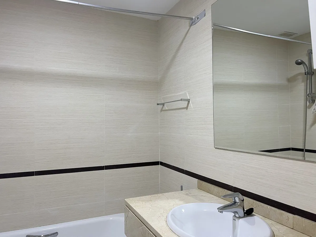 ff304219-5001-43c2-b85e-aa748e252f99