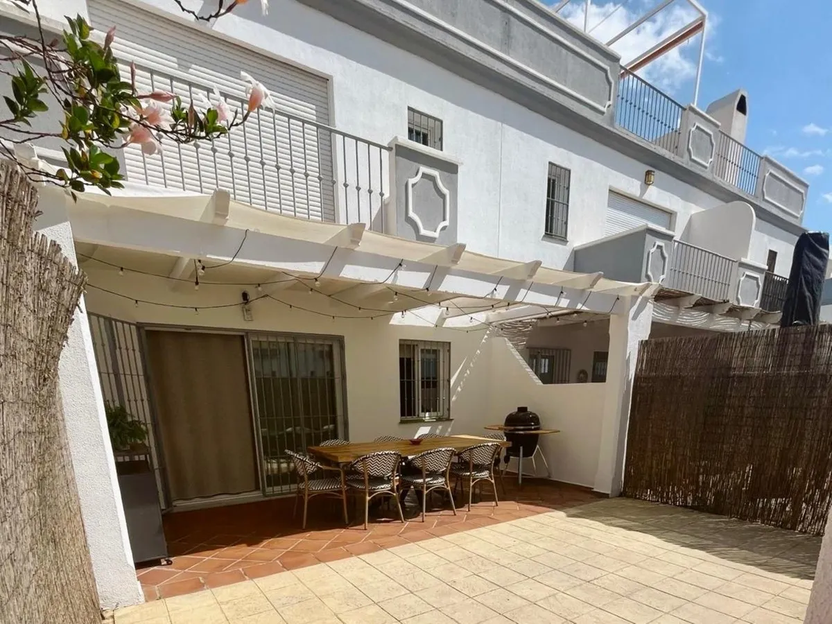 17198798-d7fc-4b7b-b070-d3713fdc1db9