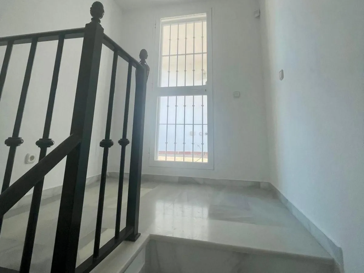 aea1a303-fc09-400d-8332-e9075efe61d2