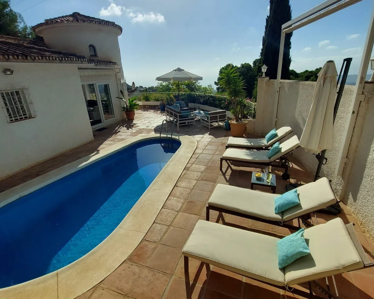 0c755fd9-074b-49b7-bc0f-409f3d2c5811