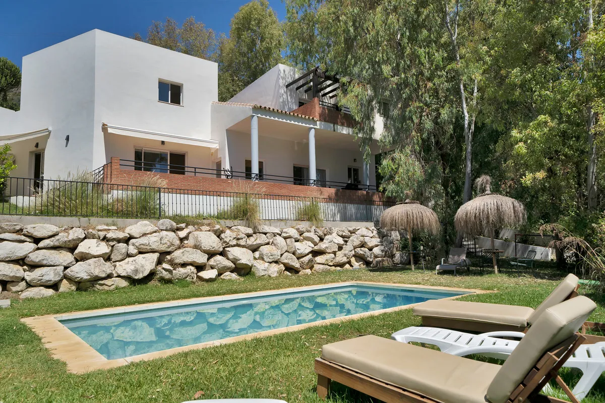 14dd345c-95f1-4da6-bcdc-76cdb170201b