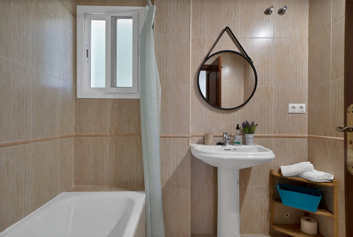 1ac4d2d8-ddab-447d-a9b3-9975a5241d7c