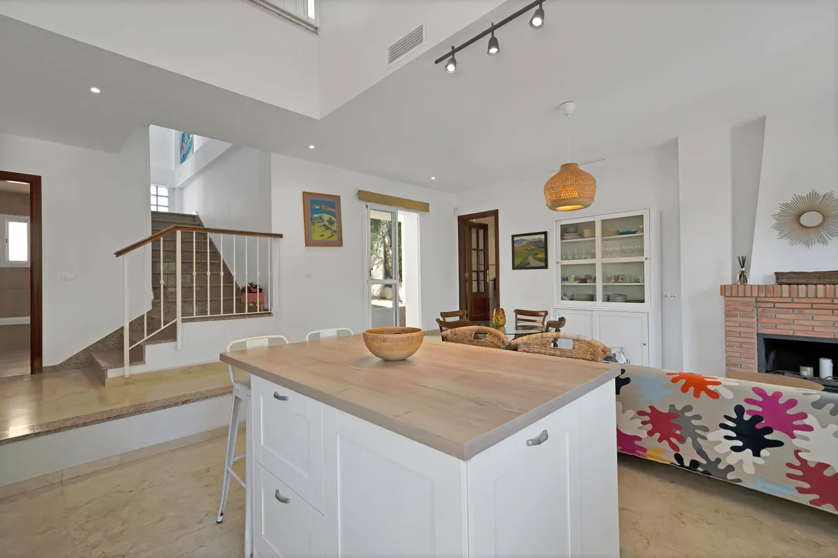 1f6502a6-b5ab-4524-bf6c-47d46cef79ba