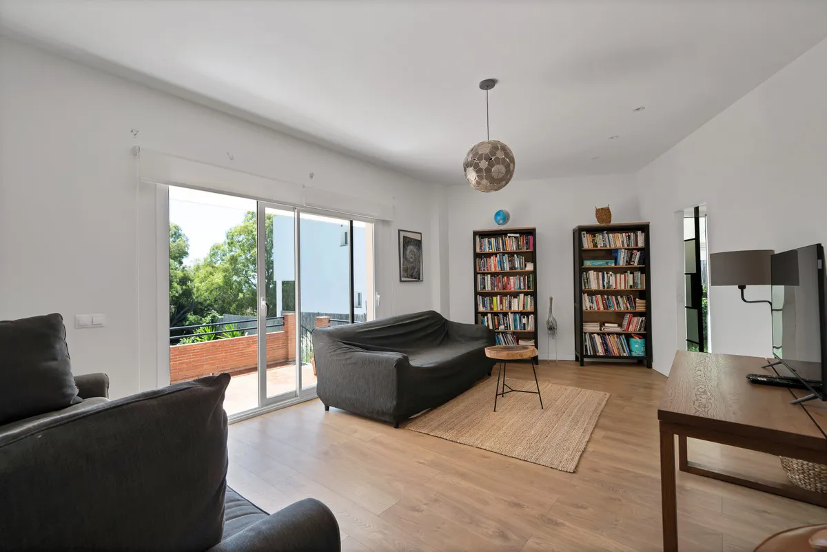 810065ed-b53d-4cc2-99fa-5db4e63707bd