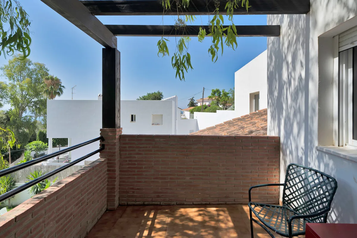 b8a429b6-07ea-44cc-97f1-9e904c56c673