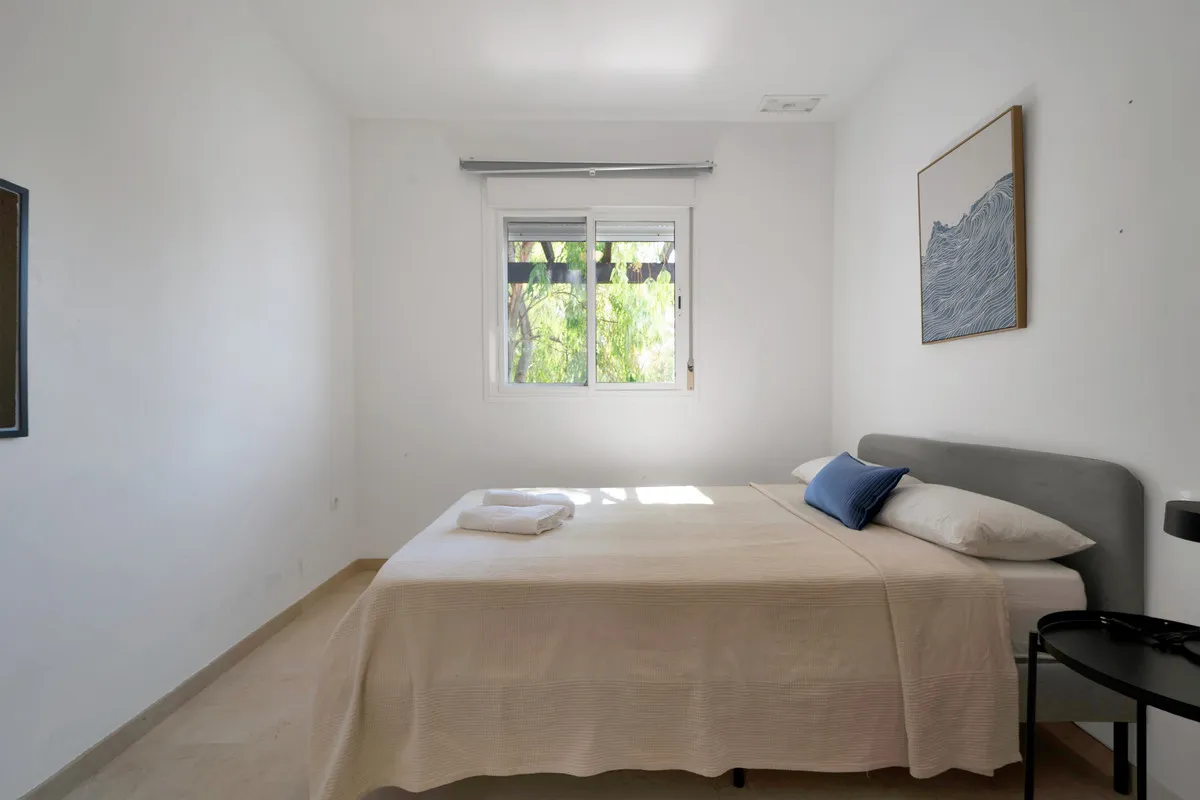 c0cef817-5073-444d-8318-05e6ec57e85d