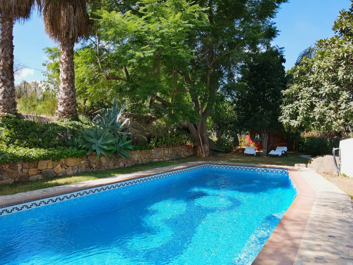 0c63f60b-c45f-456f-90ae-8992cad0e1ef