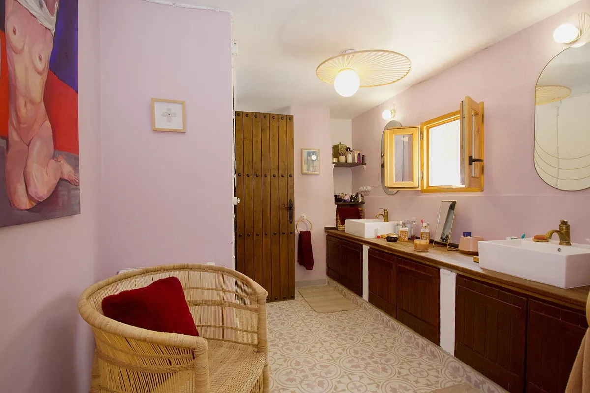 2bb61a2c-e607-45b5-9562-f2459ff7d419