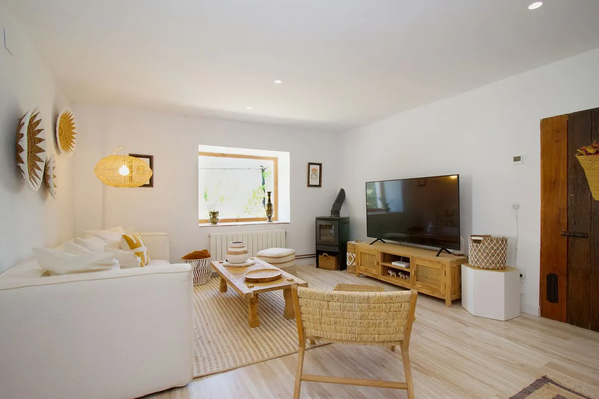 4a333a1a-f6d4-4931-88bf-6ea0b5aa3384