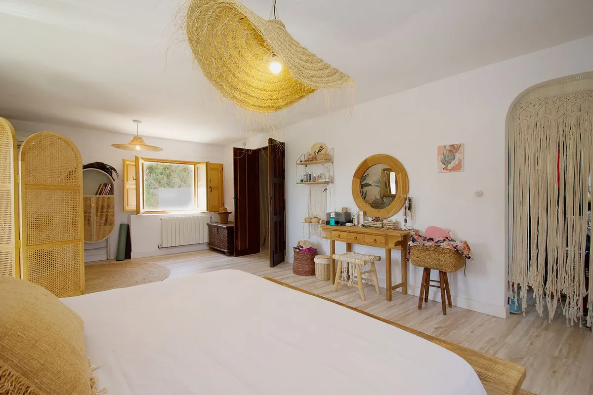 7b94efb7-550a-4124-afda-18f3bf7ee7be