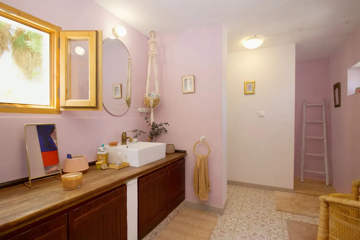 c381ff81-5a08-4abb-ae6b-9e12b994c4ee