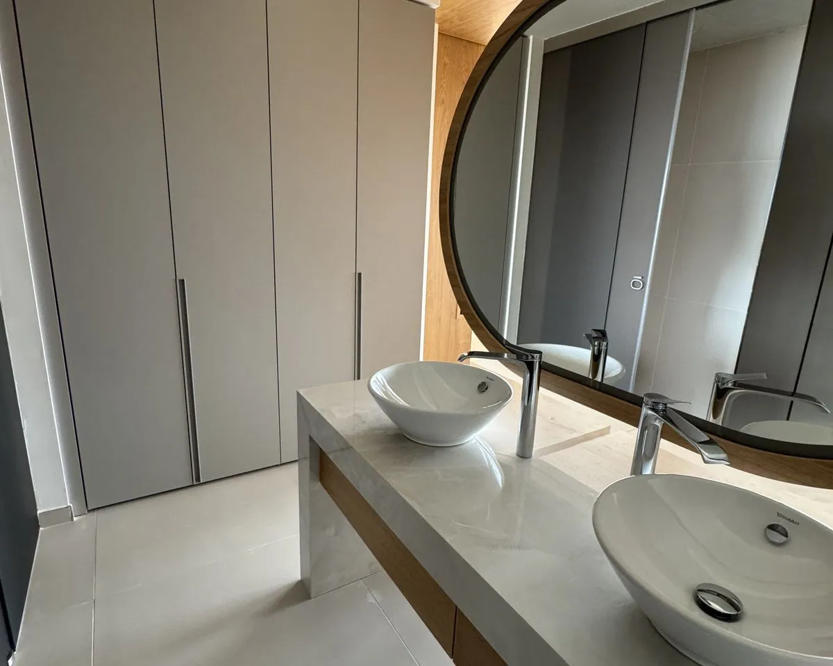 f825bda2-a4b9-4fe6-a2a5-a15891e805ff