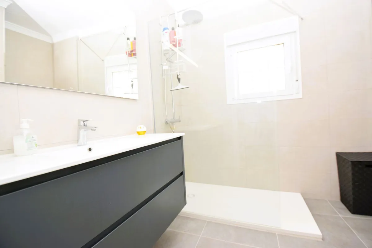 24cd37e4-fb62-46e7-9d8a-df5d33e816b1