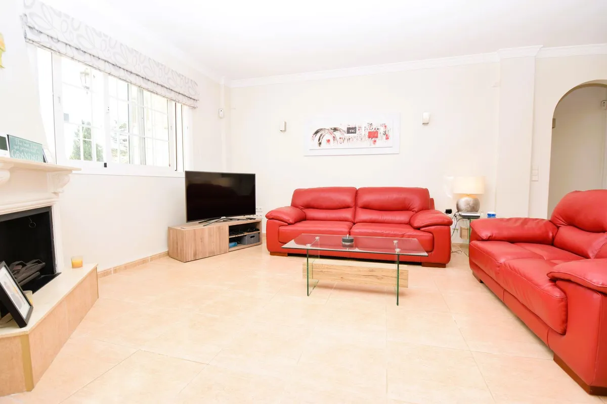 dee3021e-13dc-4e5d-8b13-92d8e899d9cc