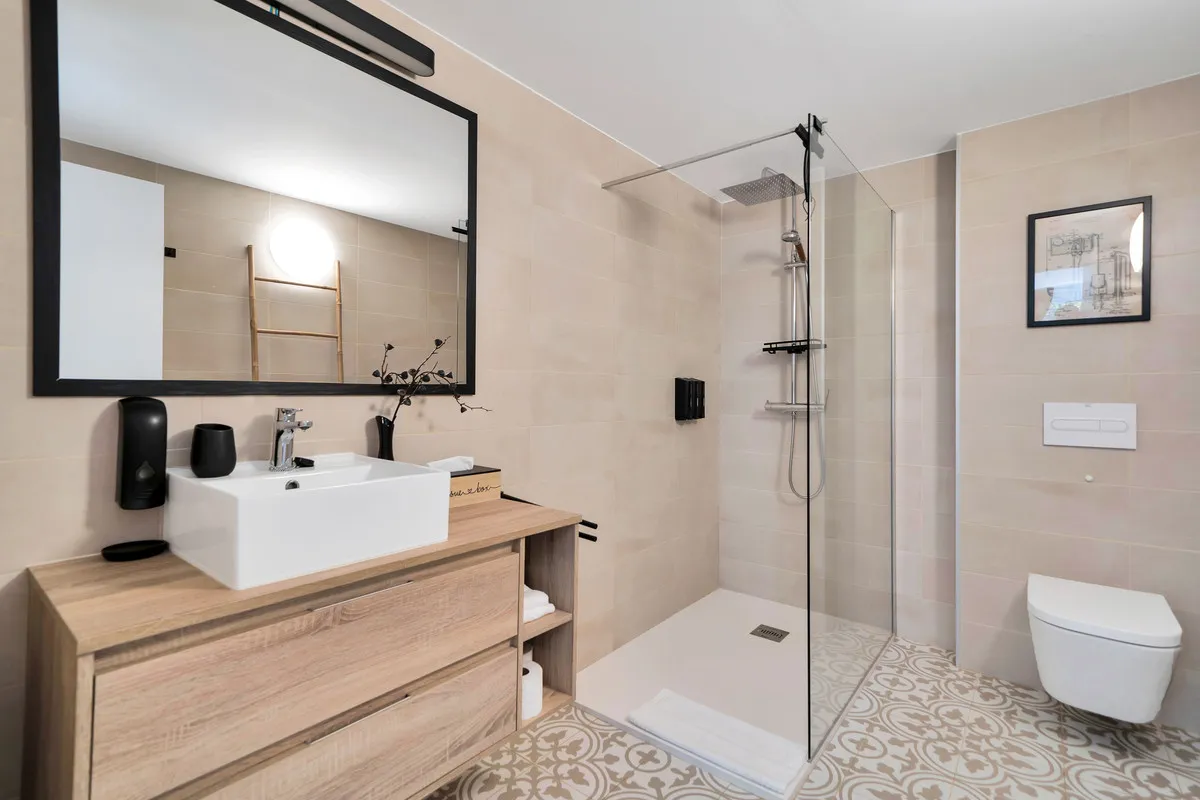 1b57e72f-eb93-42f7-b85f-a78dbd83c30b