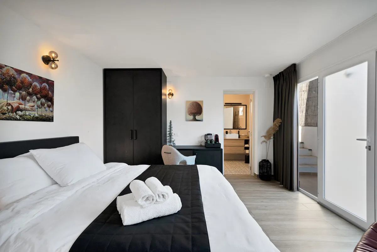 48ebd33e-e36a-4a81-8fea-6fe59e065887