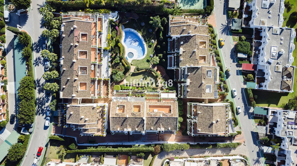 0f897e09-0161-4f5e-9e8c-4a1967d10e26