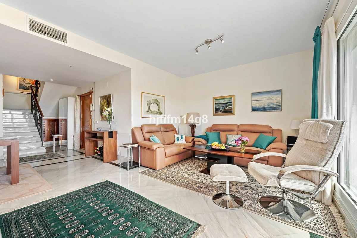 3b7c5b00-42d5-4cbd-a8fe-c45b66792012