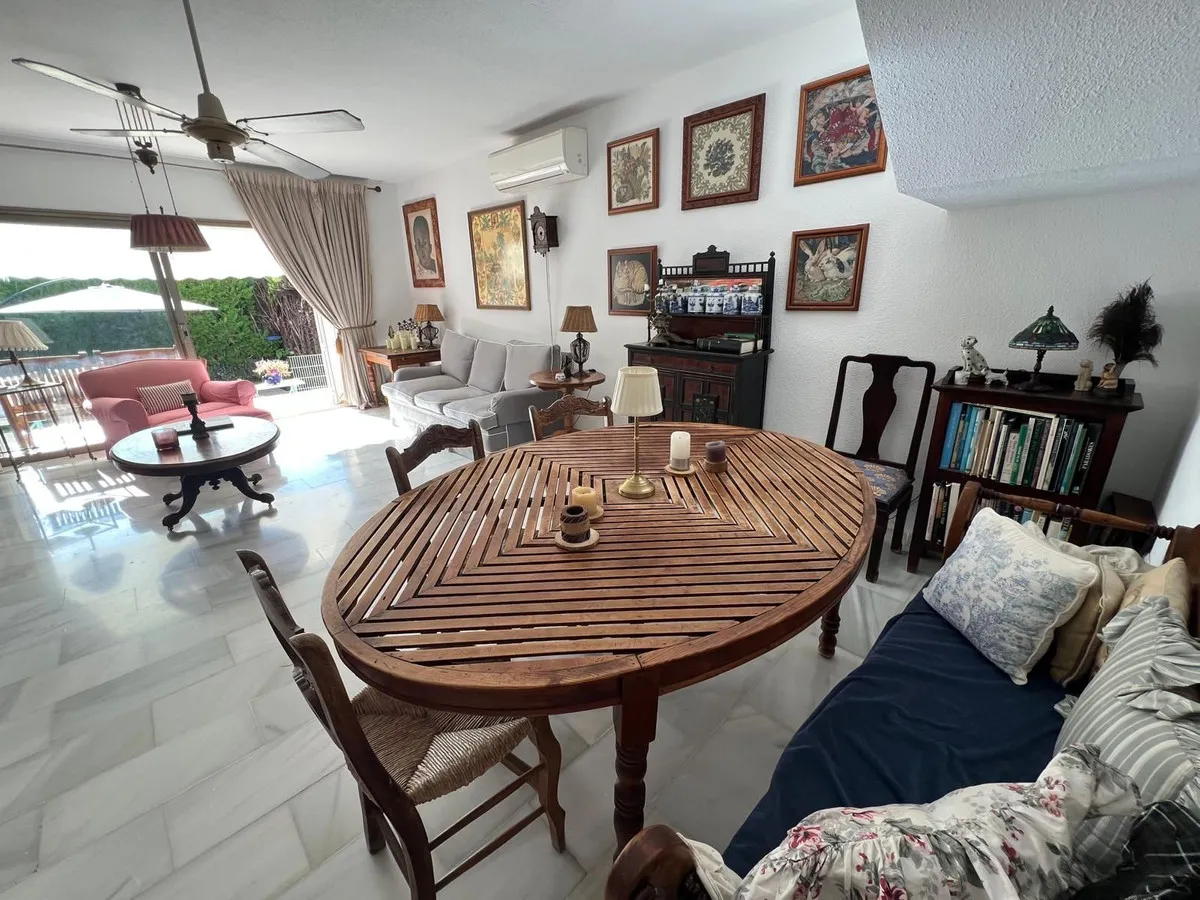 9656eafd-89e9-46d3-87f5-fb358efab216